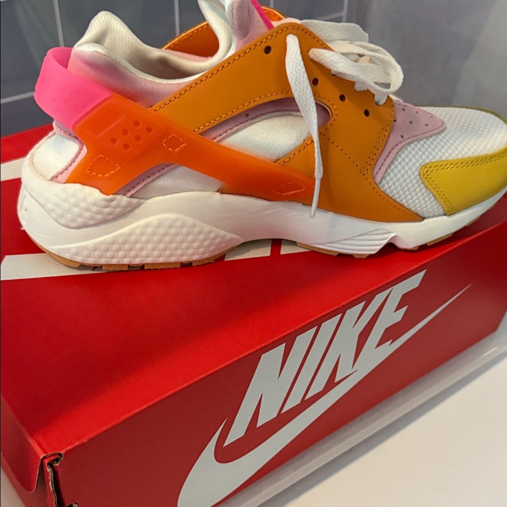 Nike Huarache Orange and Pink Sneakers